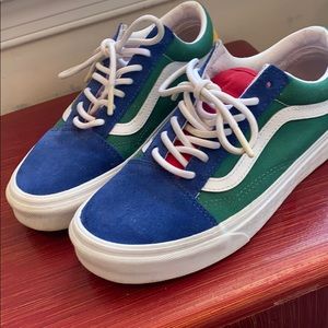 Vans. Men’s 5.5 woman’s 7